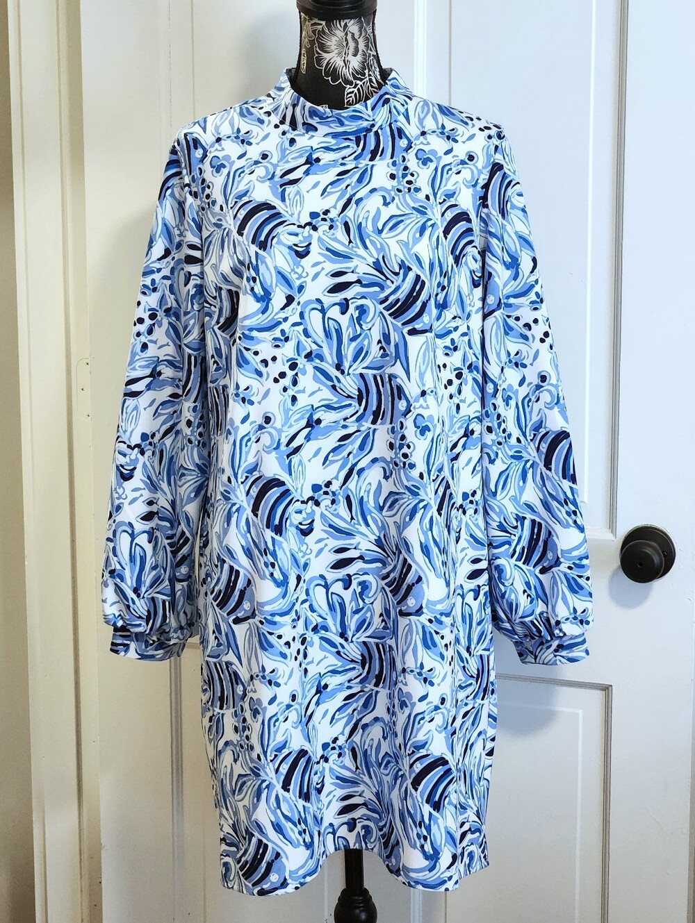 🆕️ 🐟Sail to Sable🐟 - Blue/White Fish Print High Neck L/S Stretch Sheath Dress